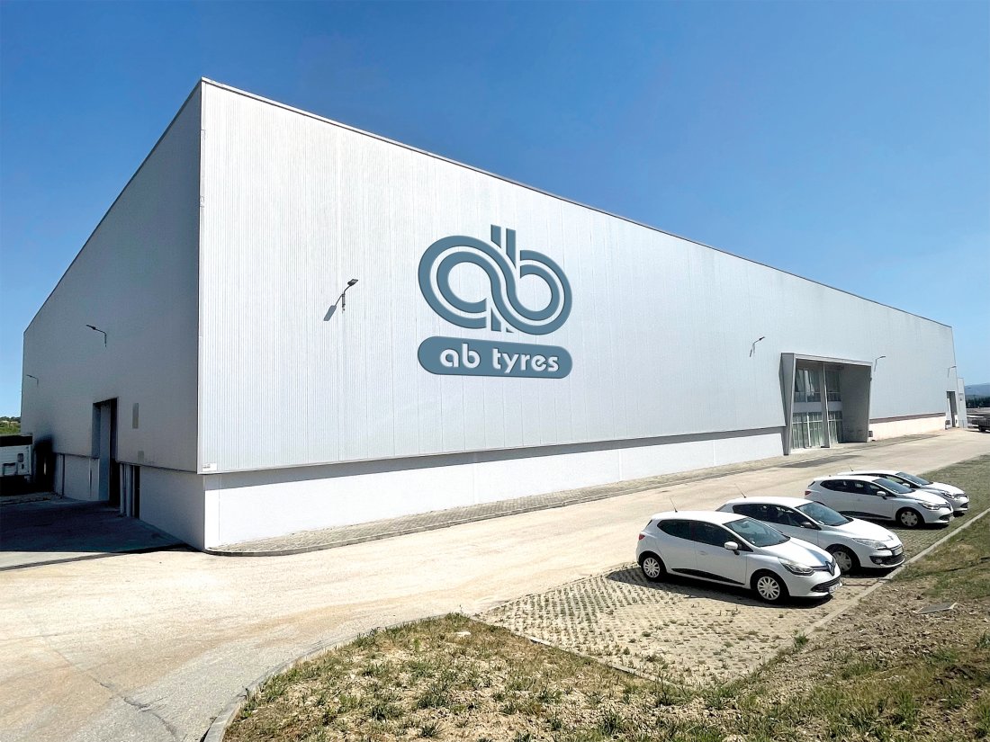 AB Tyres increases its market response capacity with a new storage unit