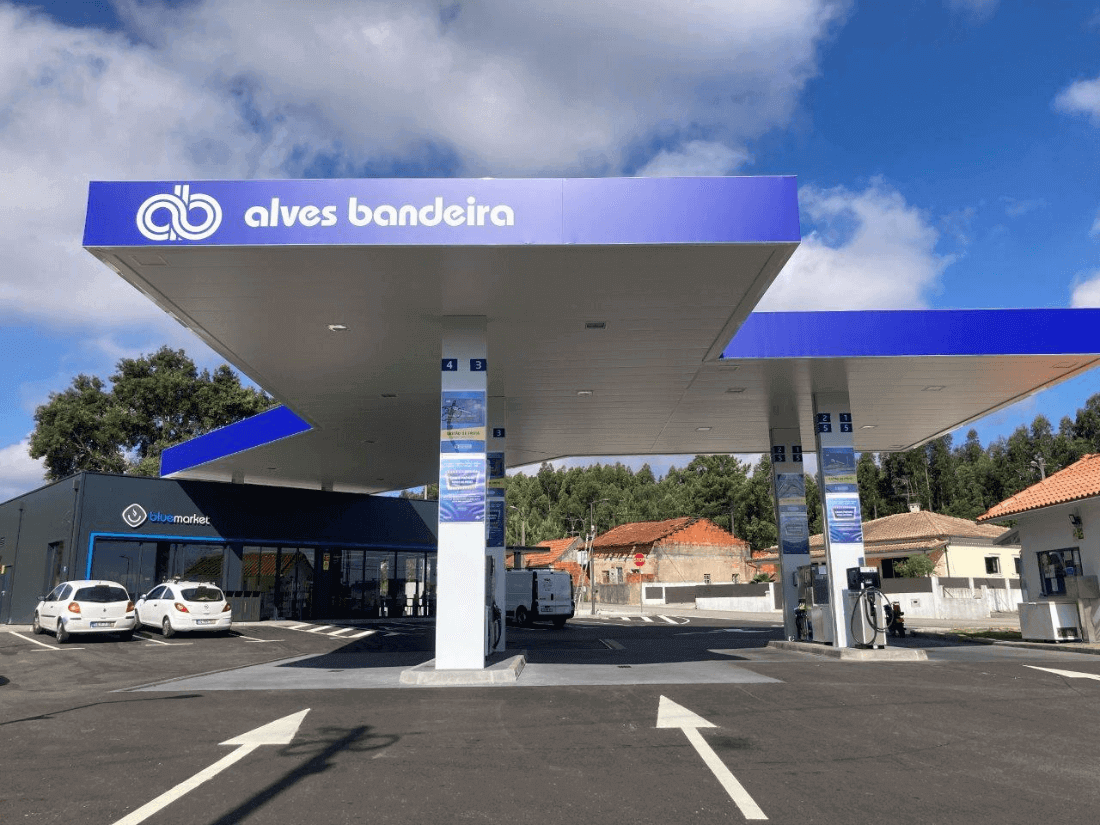 Pampilhosa do Botão gas station opens its new Bluemarket store